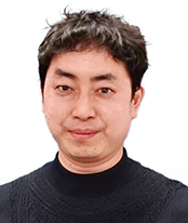 鈴木 謙太 近影